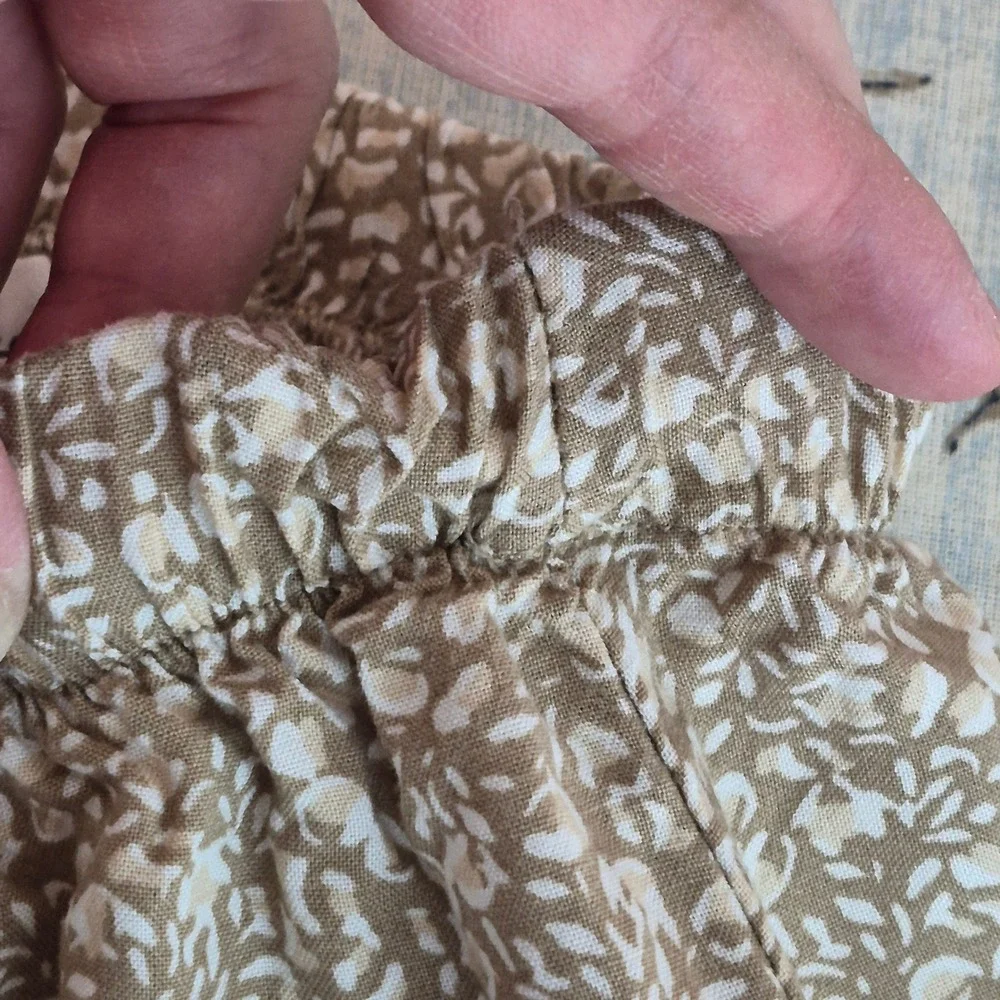 Japna XS Tan Floral Ditsy Tiered Maxi Skirt Rayon‎ Boho Bohemian Cottagecore